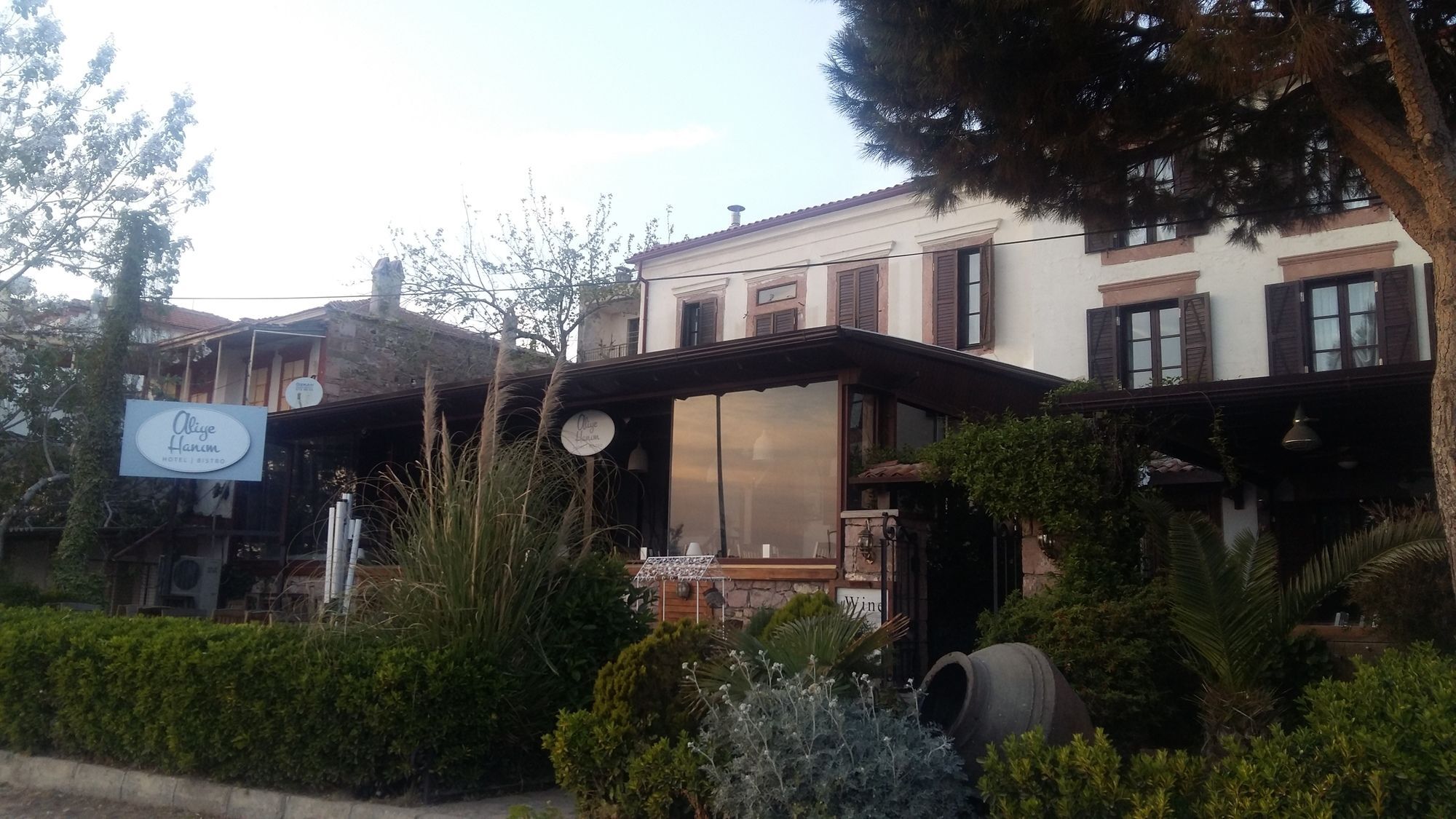 Aliye Hanim Ayvalı Extérieur photo